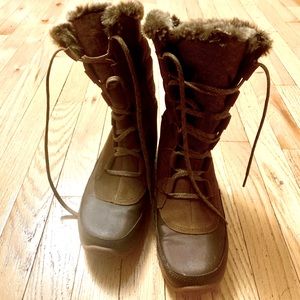 Women’s North Face Winter Boots